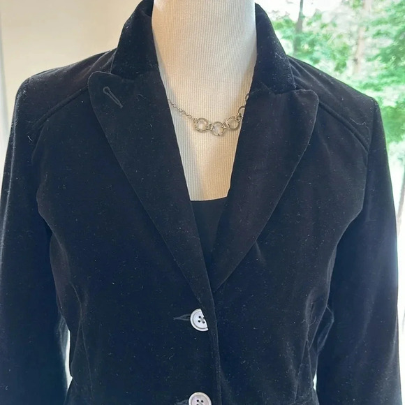 Eddie Bauer Fully lined Vintage Black Velvet Blazer, Size 6, EUC - Picture 6 of 8